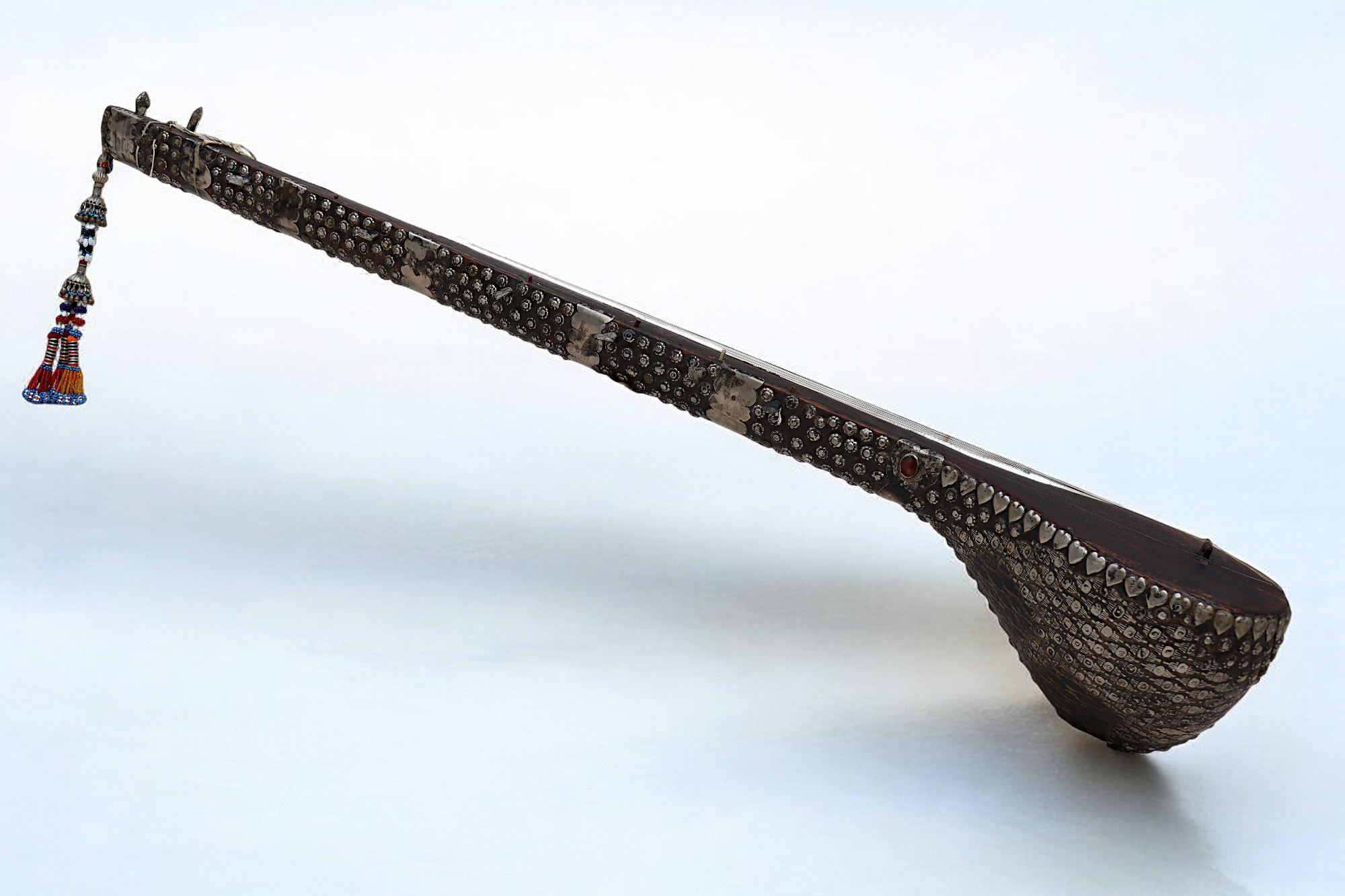 antik exotische traditionelle Volksmusikinstrument Afghanistan Tambur Tanbur tanboor Afghan Langhalslaute mit Silber verziert seltener Museum stück تنبور