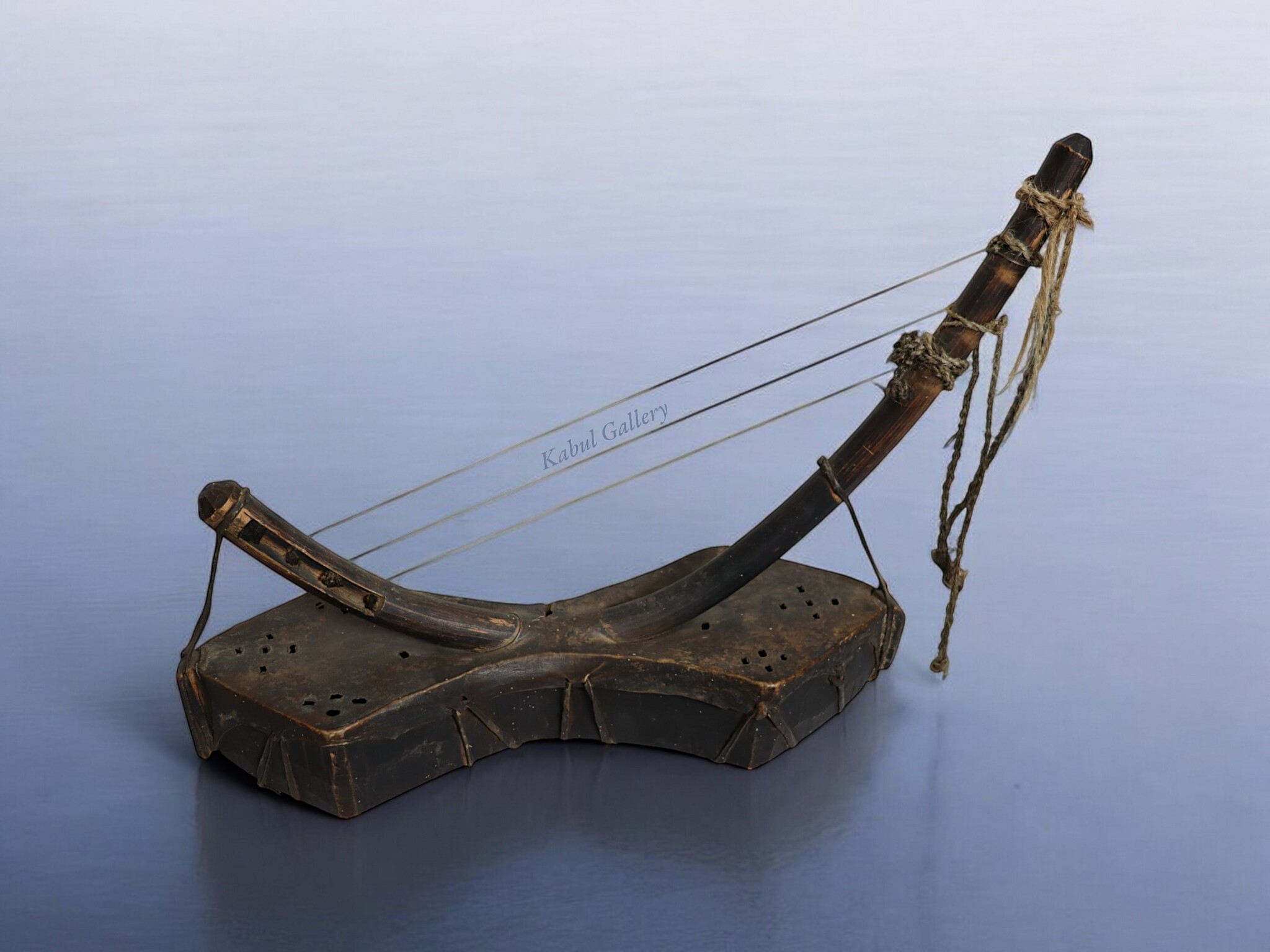 antique orient exotic musical instrument  afghanistan Nuristan kohistan harp waj wuj musik. 25A