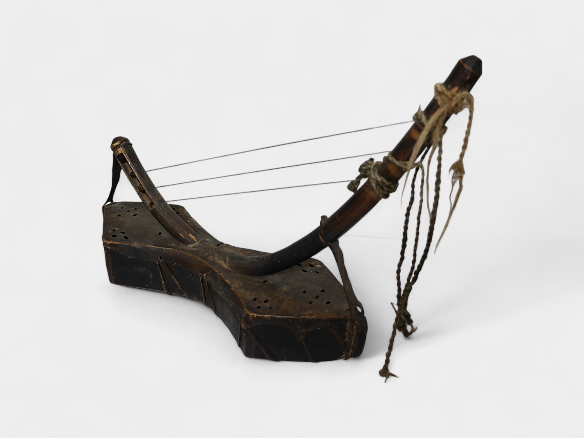 antique orient exotic musical instrument  afghanistan Nuristan kohistan harp waj wuj musik. 25A