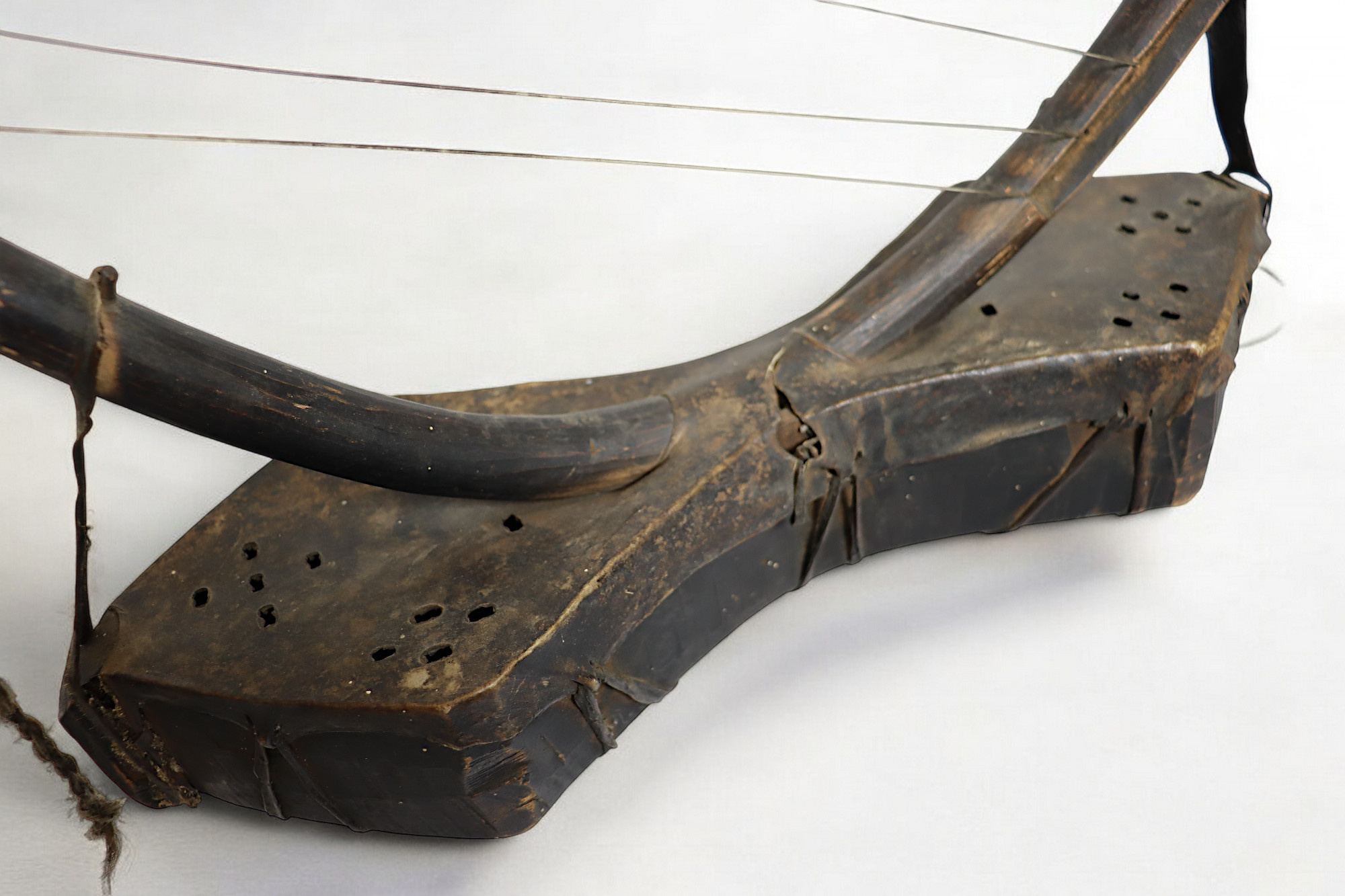 antique orient exotic musical instrument  afghanistan Nuristan kohistan harp waj wuj musik. 25A