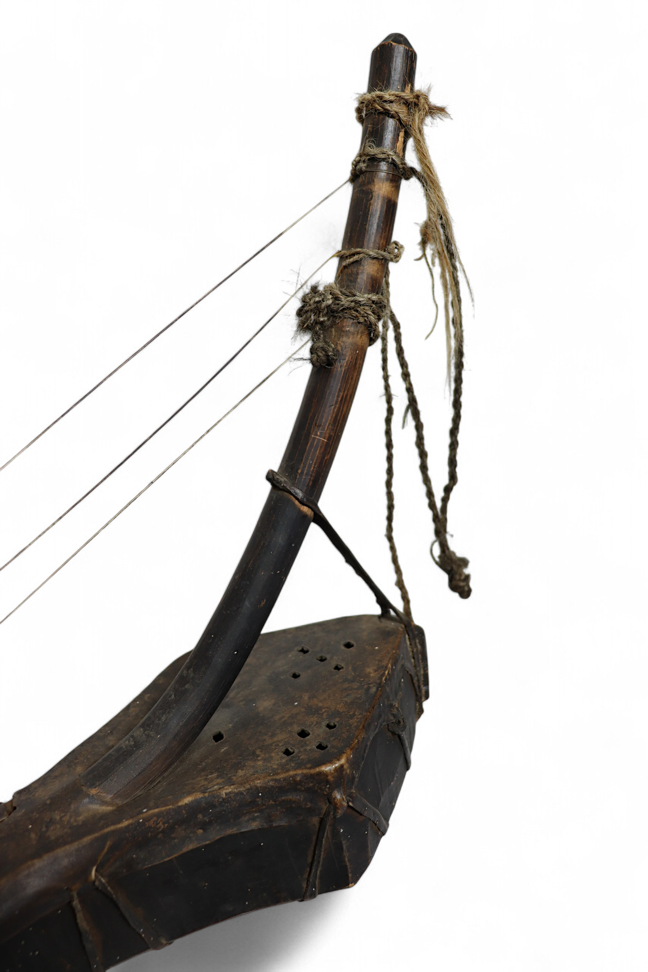 antique orient exotic musical instrument  afghanistan Nuristan kohistan harp waj wuj musik. 25A