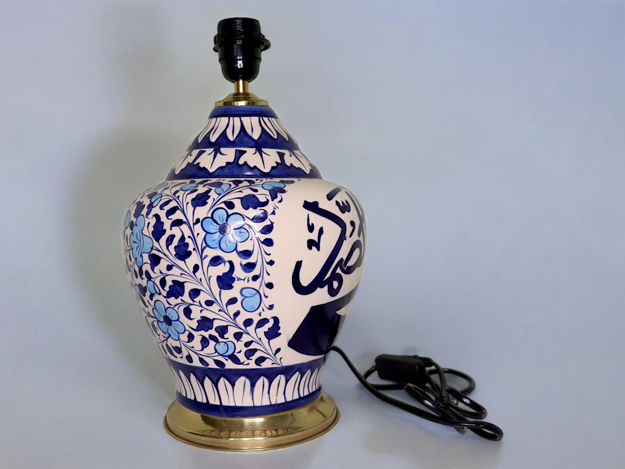 islamische handbemalte Keramik Lampenfuß aus Multan Iznik Lampe الله الصمد Nr: 25E