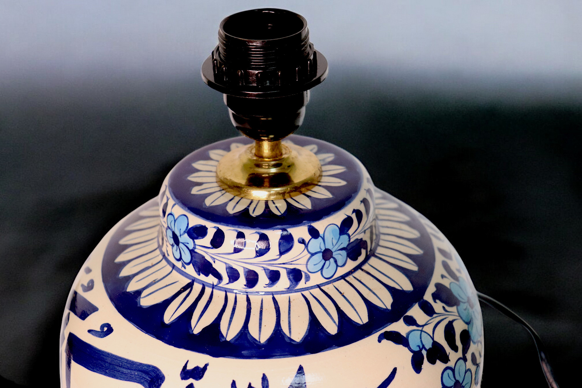 super large Multan ware Ceramic lamp base with islamic calligraphy blue and turquoise Iznik decoration فبأي آلاء ربكما تكذبان No:B
