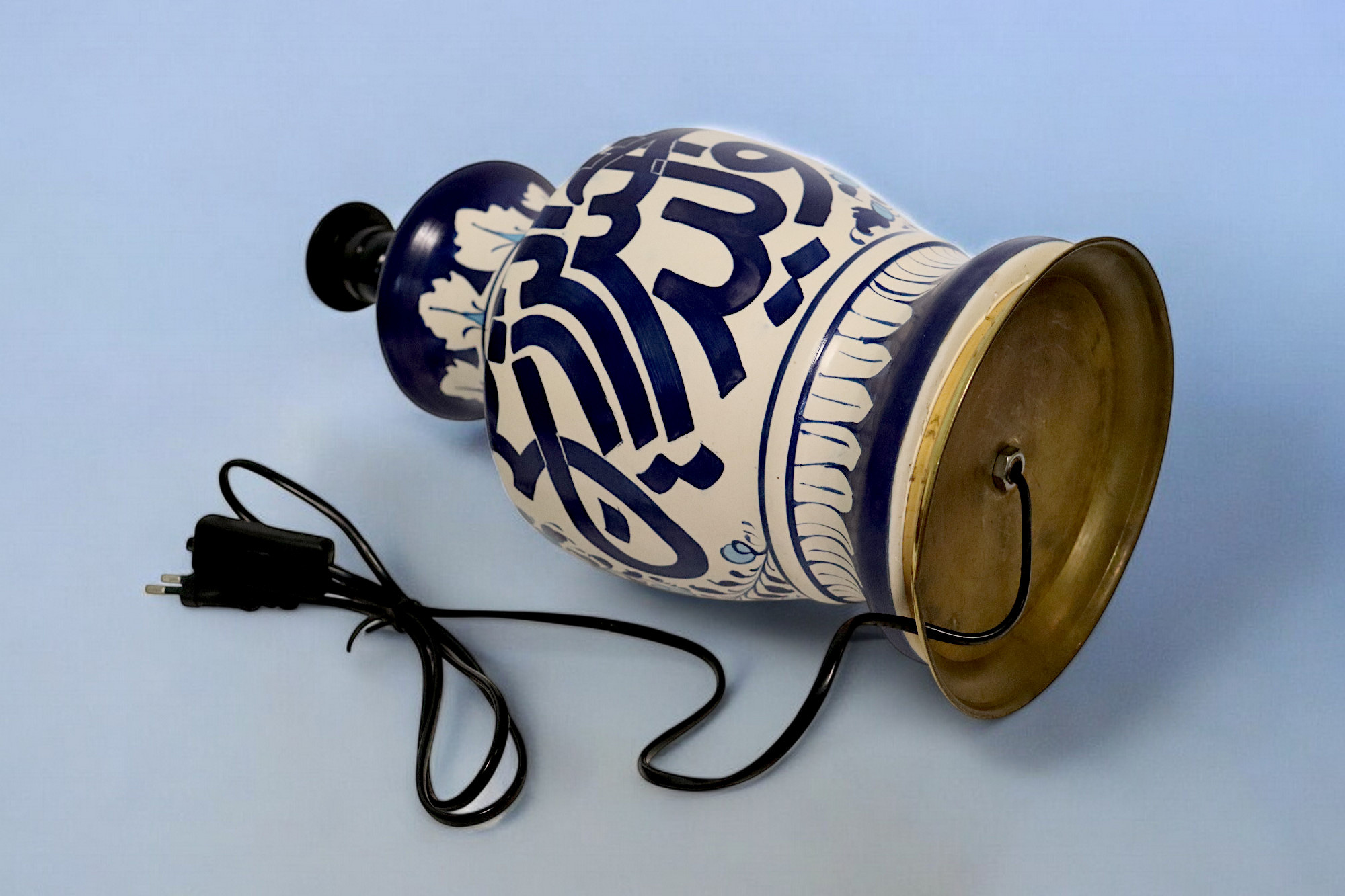 super large Multan ware Ceramic lamp base with islamic calligraphy blue and turquoise Iznik decoration و الله خیر الرازقین No:25C