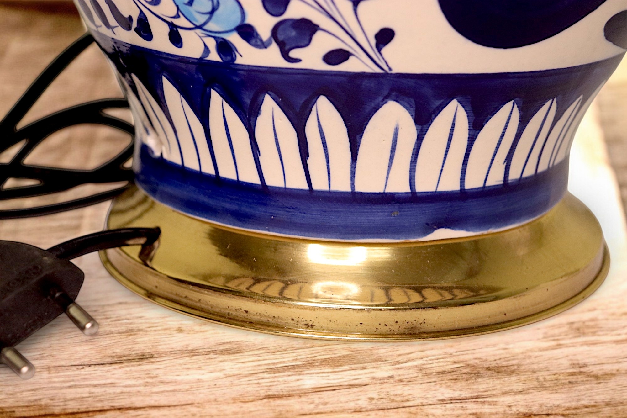 super large Multan ware Ceramic lamp base with islamic calligraphy blue and turquoise Iznik decoration الرحمن جل جلاله No:25F