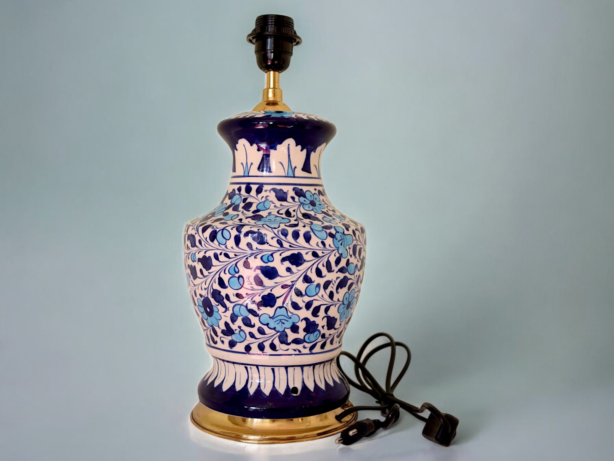 super large Multan ware Ceramic lamp base with islamic calligraphy blue and turquoise Iznik decoration  الله نور السماوات والارض No:25H