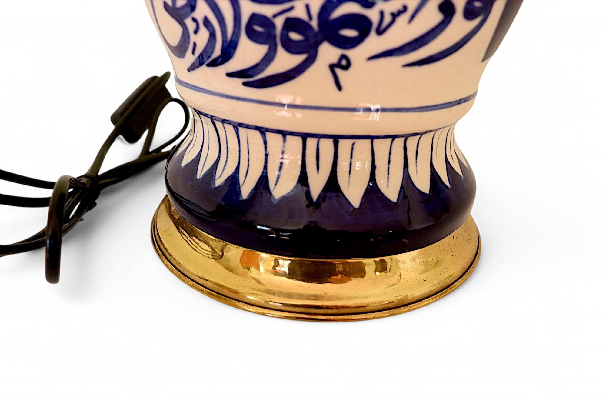 super large Multan ware Ceramic lamp base with islamic calligraphy blue and turquoise Iznik decoration  الله نور السماوات والارض No:25H