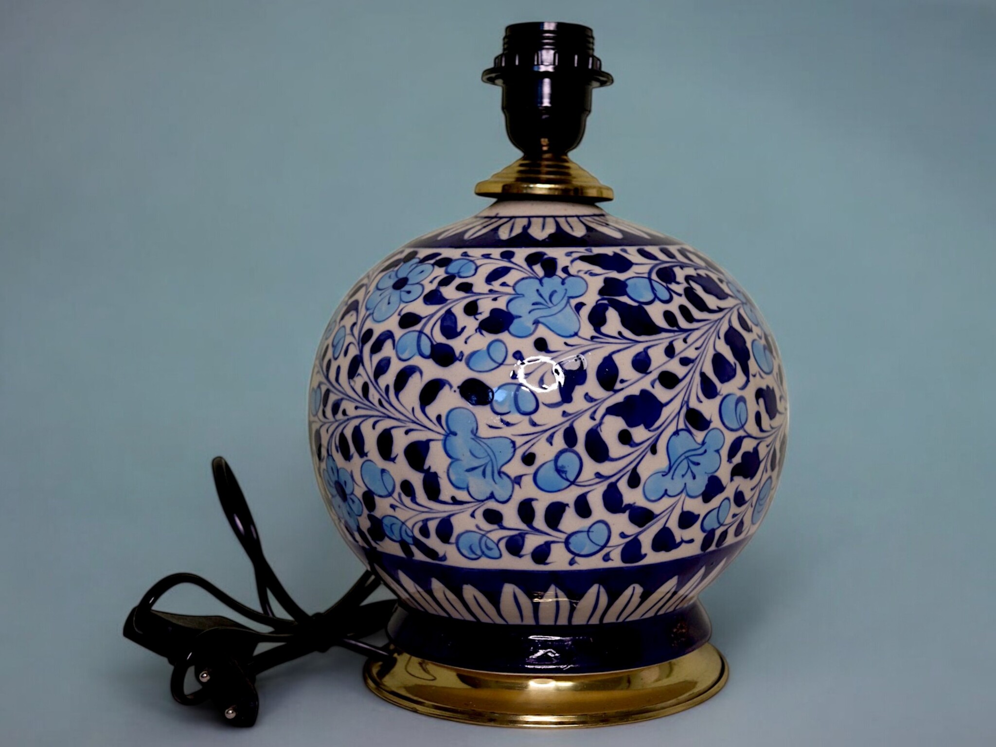islamische handbemalte Keramik Lampenfuß aus Multan Iznik Lampe إن الله مع الصابرين Nr:25M