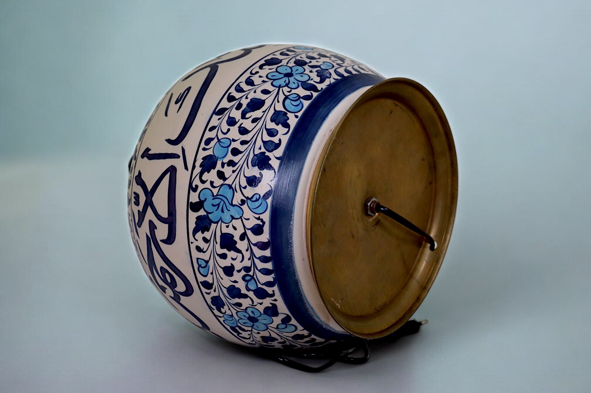 super large Multan ware Ceramic lamp base with islamic calligraphy blue and turquoise Iznik decoration وَمَا أَرْسَلْنَاكَ إِلَّا رَحْمَةً لِلْعَالَمِينَ No:25