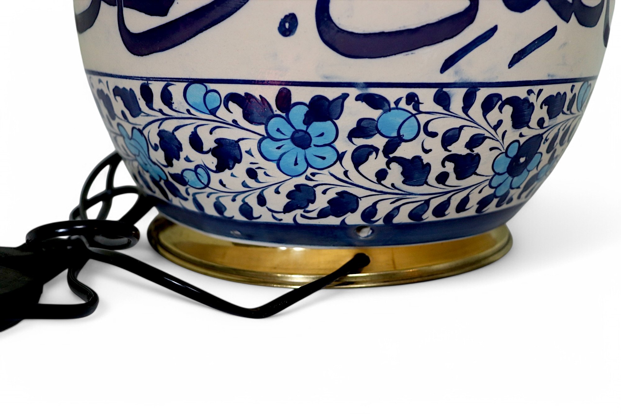 super large Multan ware Ceramic lamp base with islamic calligraphy blue and turquoise Iznik decoration وَمَا أَرْسَلْنَاكَ إِلَّا رَحْمَةً لِلْعَالَمِينَ No:25