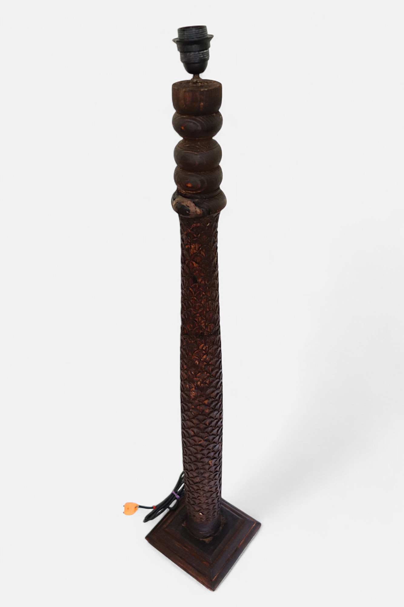 120 cm heigh vintage handmade solid wood and hand-carved oriental lamp Nuristan Afghanistan Standard lamp Tall lamp Classic floor lamp No:25M