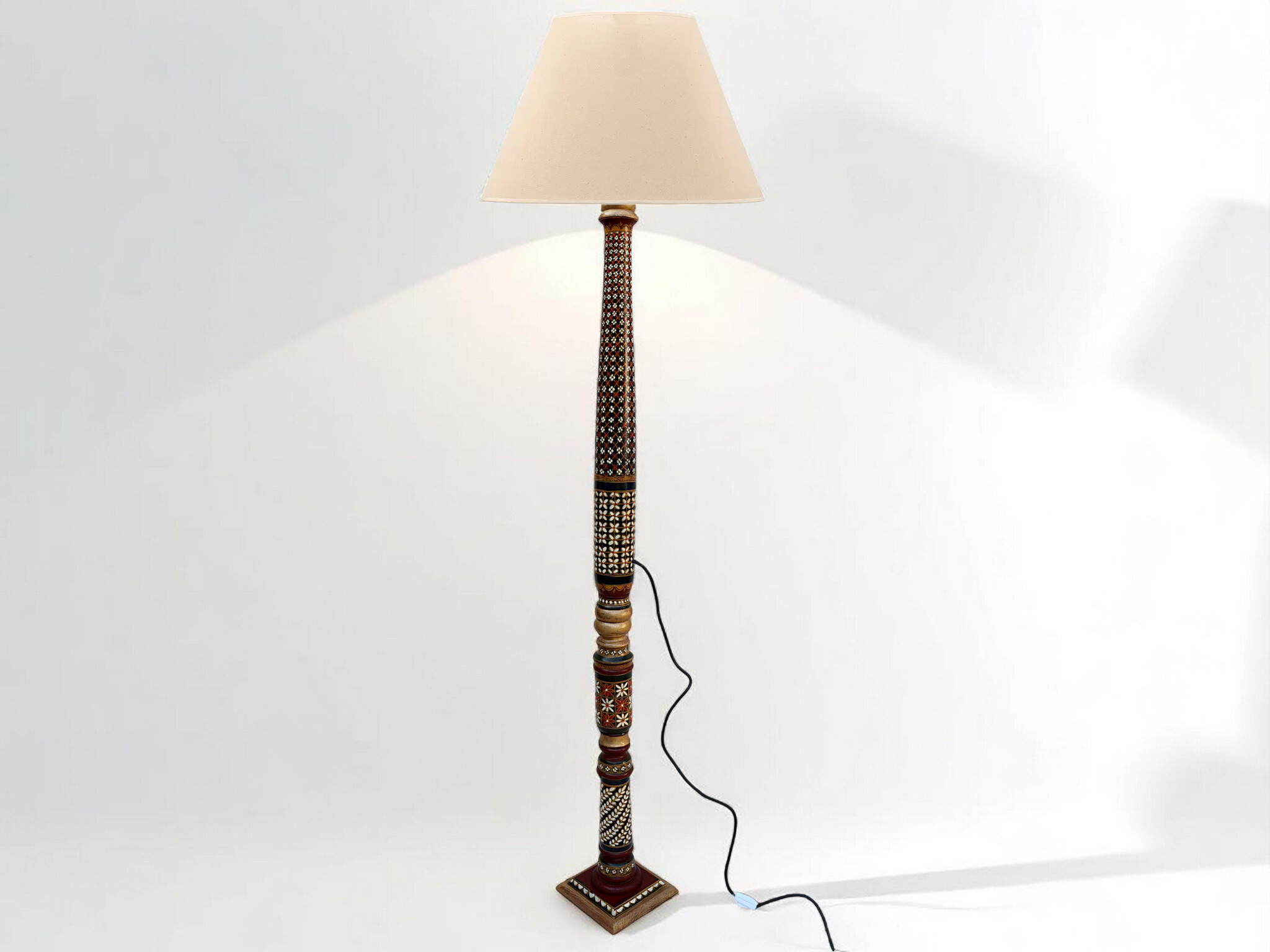 190 cm hoch vintage Massivholz handbemalt relief Miniaturmalerei orientalische Lampe Stehlampe Stehleuchte Flurlampe Afghanistan MGL nr:25L