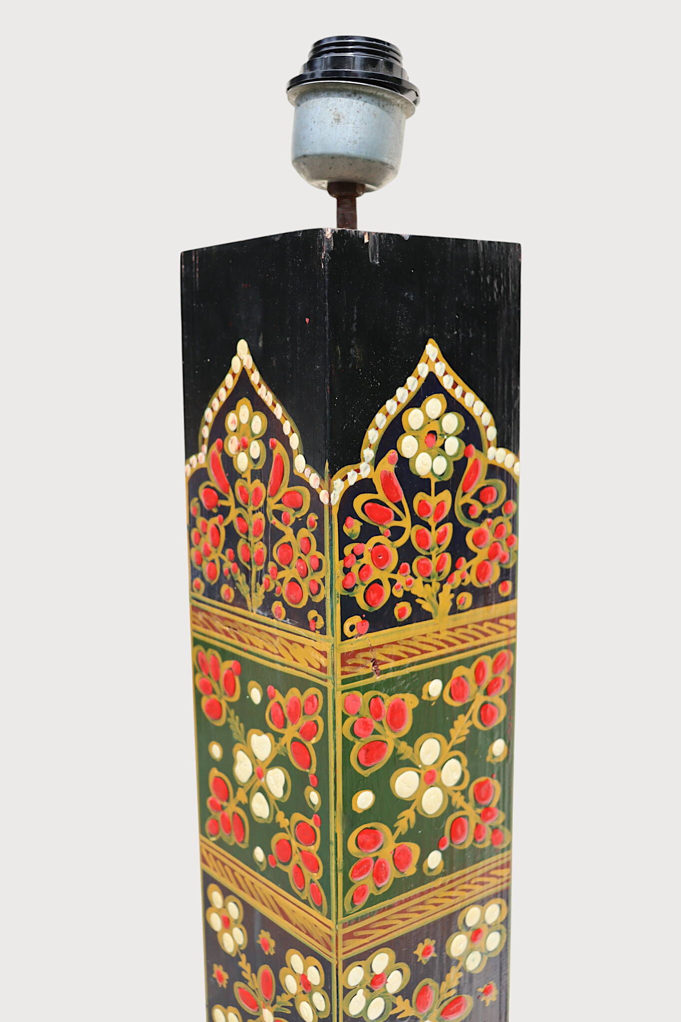 106 cm heigh vintage handmade solid wood and hand-carved oriental lamp Afghanistan Standard lamp Tall lamp Classic floor lamp No:MGL