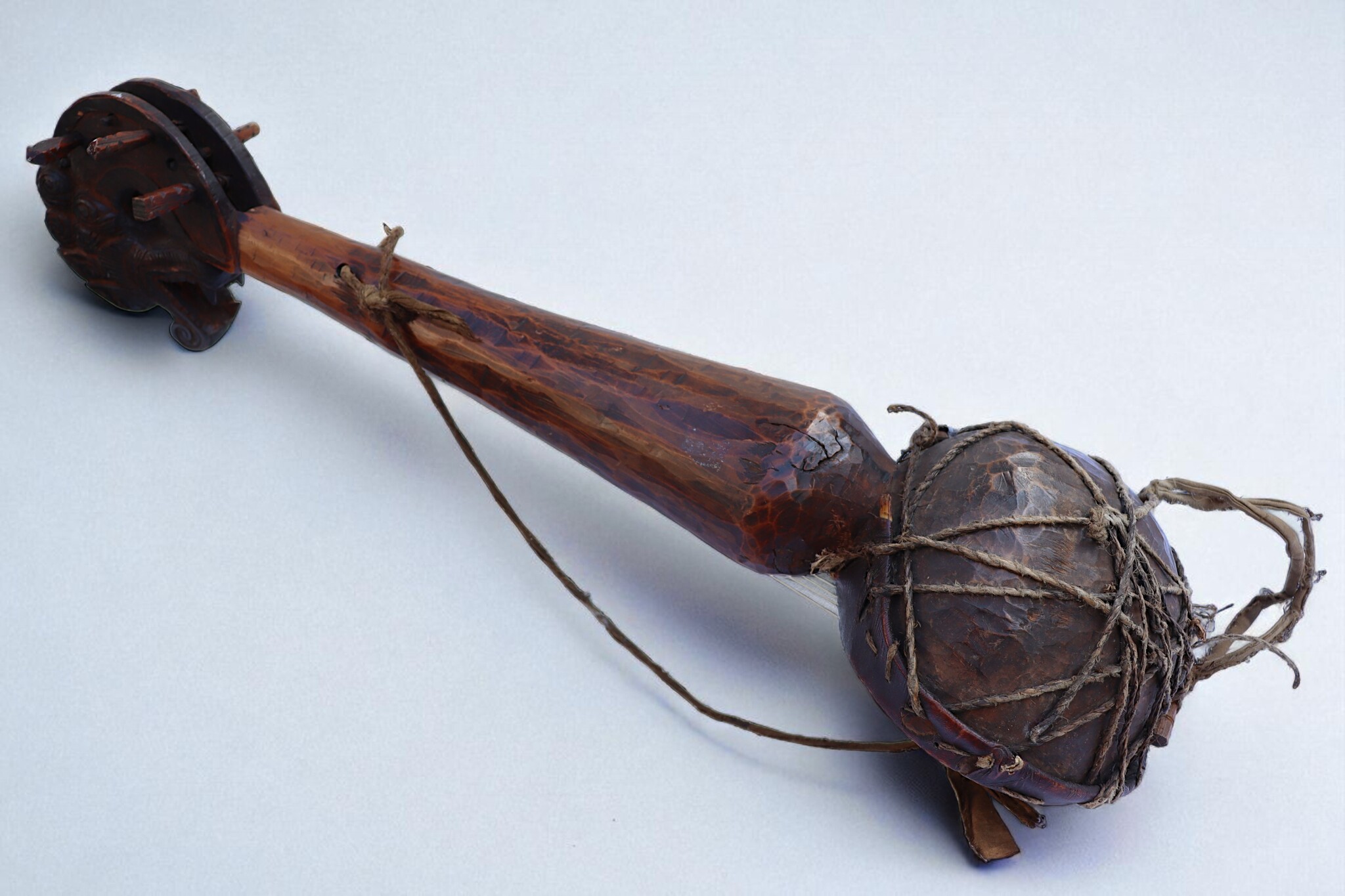 19. Jh. Antike tibetische Tungna-Musikinstrumente Hölzerne Himalaya-Regionen, insbesondere Nepal, Tibet, Sikkim, Bhutan, Saiteninstrument