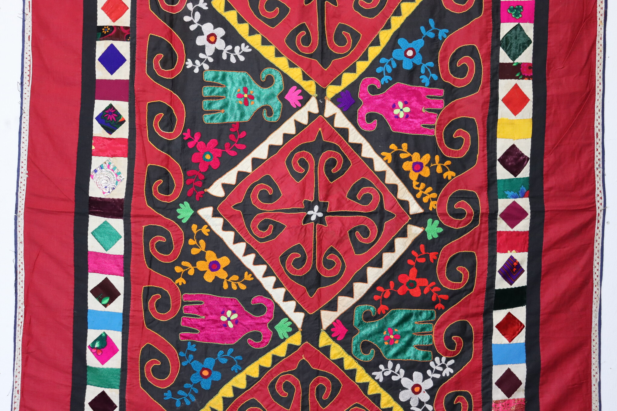 198x115 cm Antique Uzbek tribal silk Hand Sewn Embroidered Lakai Patchwork No: eb25/1