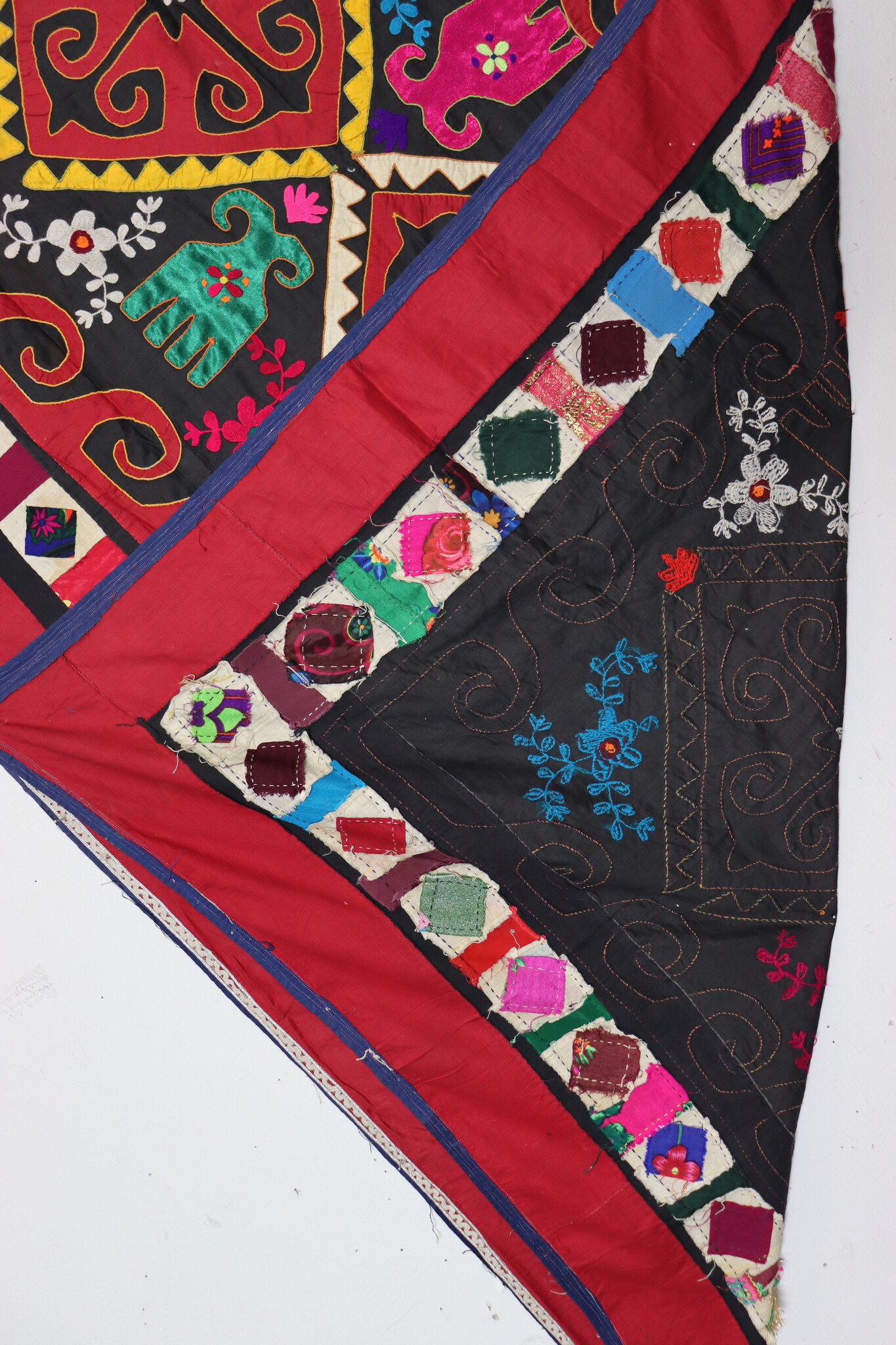 198x115 cm Antique Uzbek tribal silk Hand Sewn Embroidered Lakai Patchwork No: eb25/1