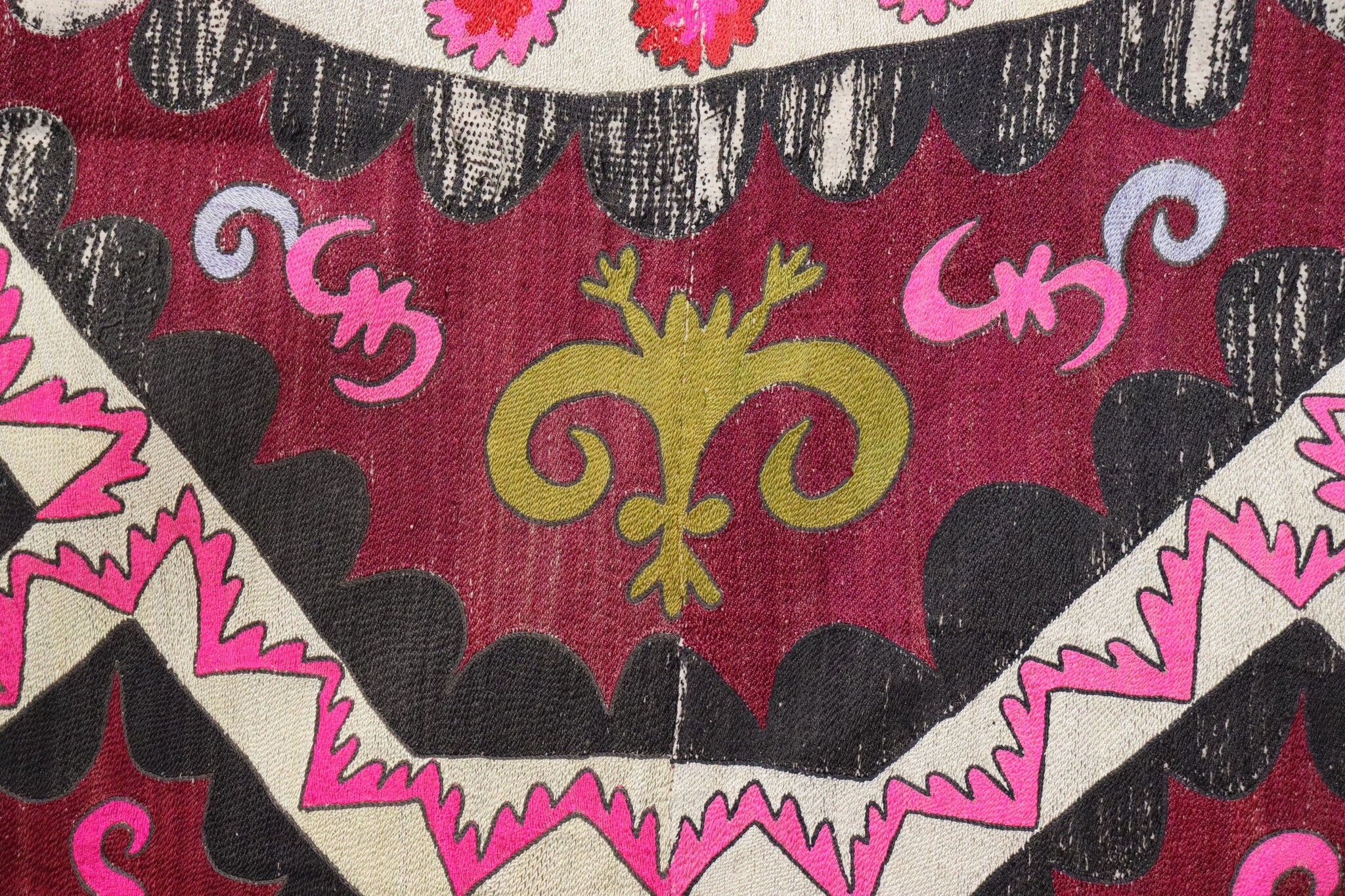 220x135 cm Hand Embroidered suzani from Uzbekistan.Tablecloth, Wall hanging, Bedspread,Bedcover No.eb25/1