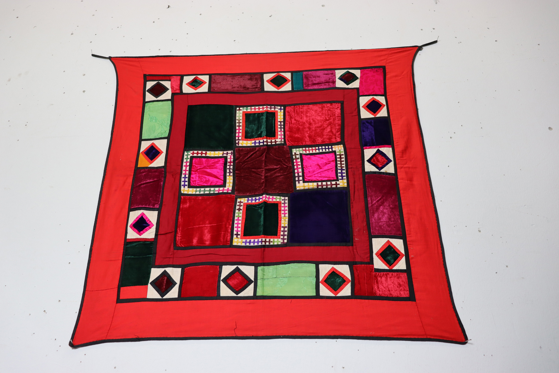 Antik Reich bestickte Lakai Stickerei Patchwork Wandbehang   Nr: US-5