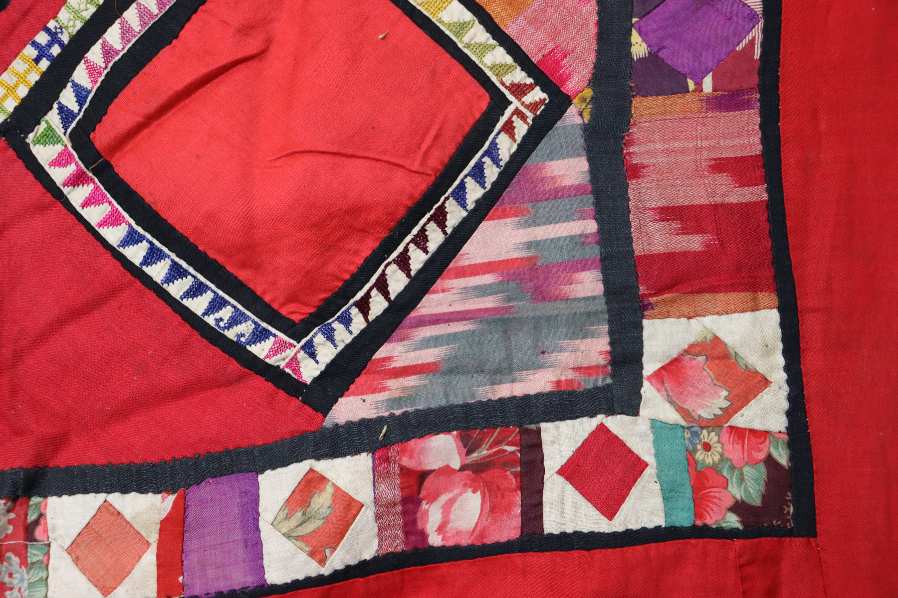 Antik Reich bestickte Lakai Stickerei Patchwork Wandbehang   Nr: US-6