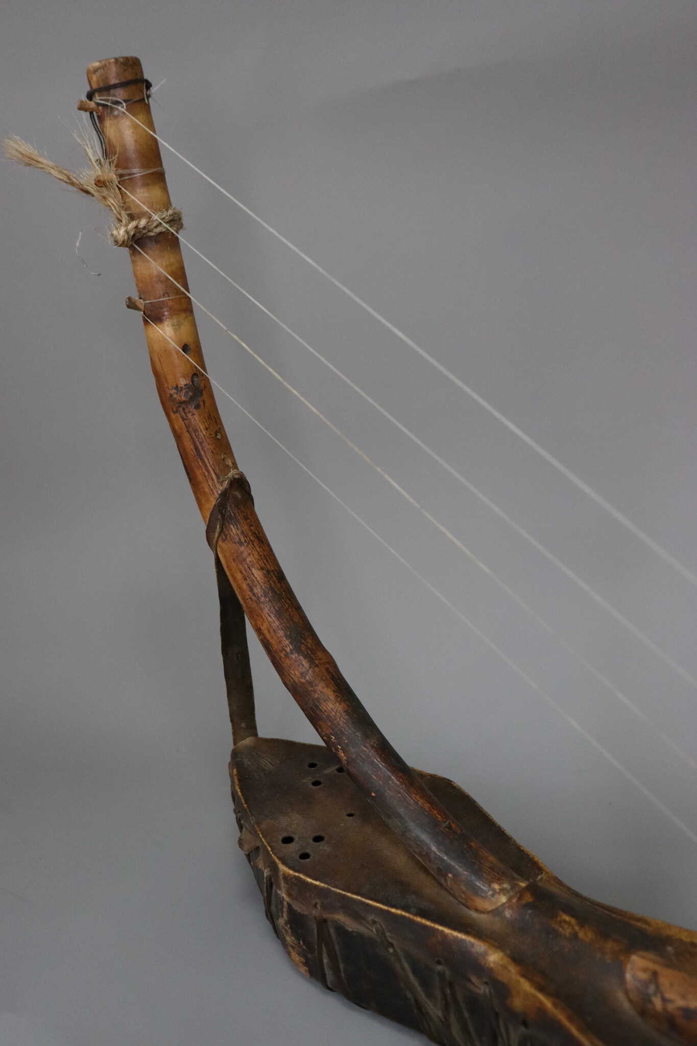 antik orient exotische Musikinstrument afghanistan Nuristan kohistan harp waj wuj musik Nr:26A