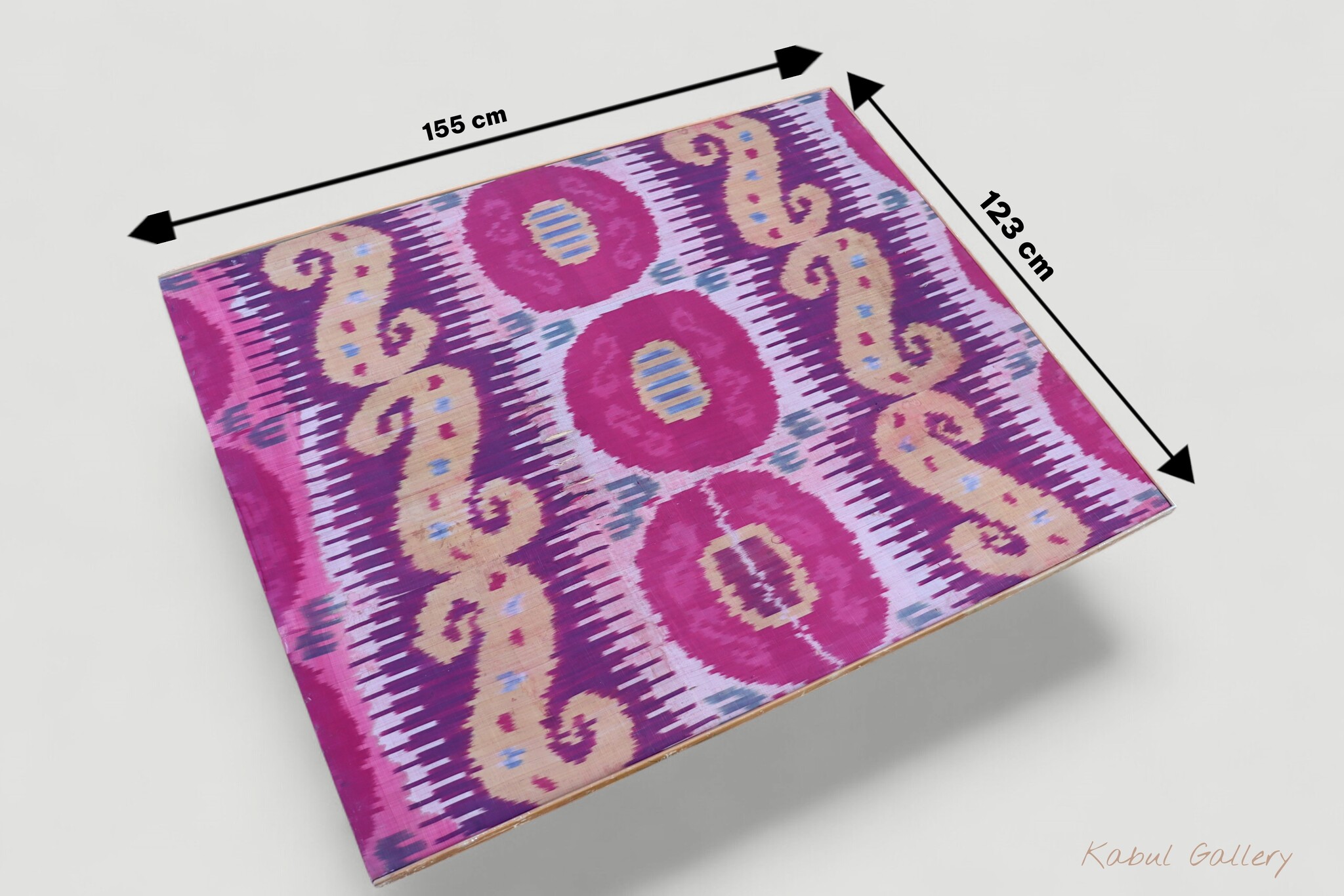 155x123 cm Antike  usbekische Seide Ikat  Wandbehang  auf Holz gespannt