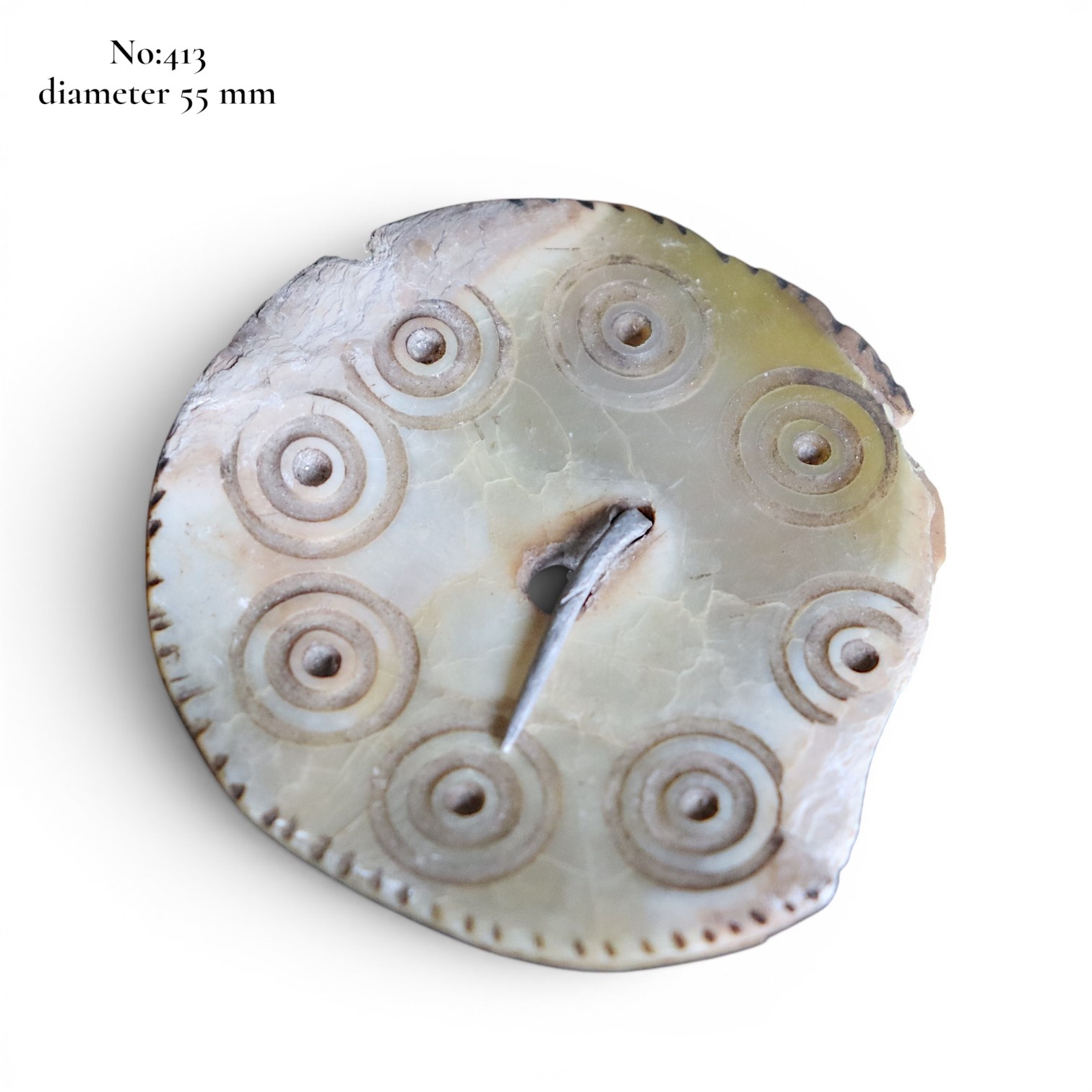 antik Vintage- Knöpfe aus handgeschnittenem Muschelhorn aus Gilgit im Swat-Tal in Nordpakistan