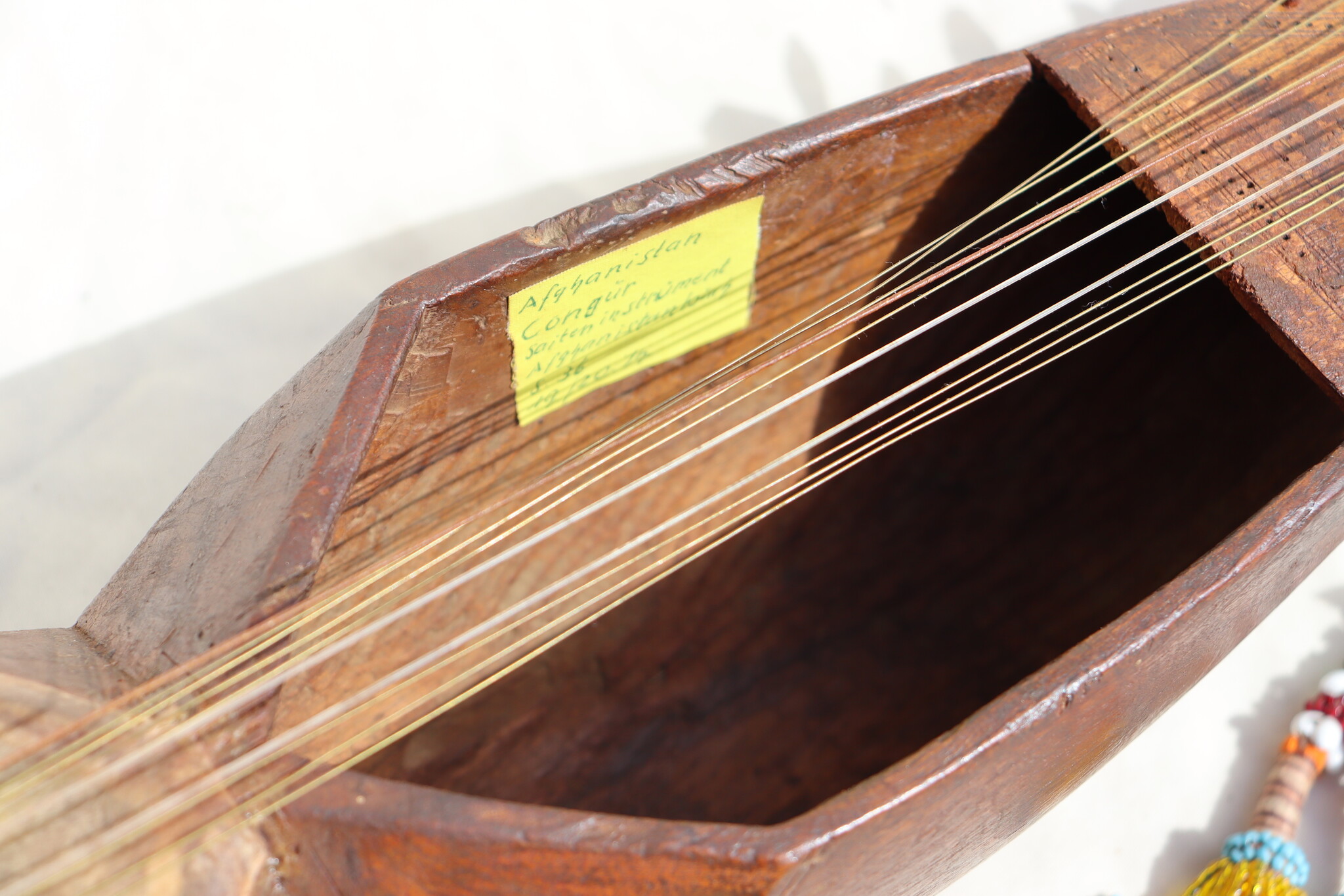 orient exotic musical instrument  India afghanistan and pakistan Sarinda Ghichak HH26A