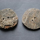 2 Stück Vintage- Knöpfe aus handgeschnittenem Muschelhorn aus Gilgit im Swat-Tal in Nordpakistan  -new
