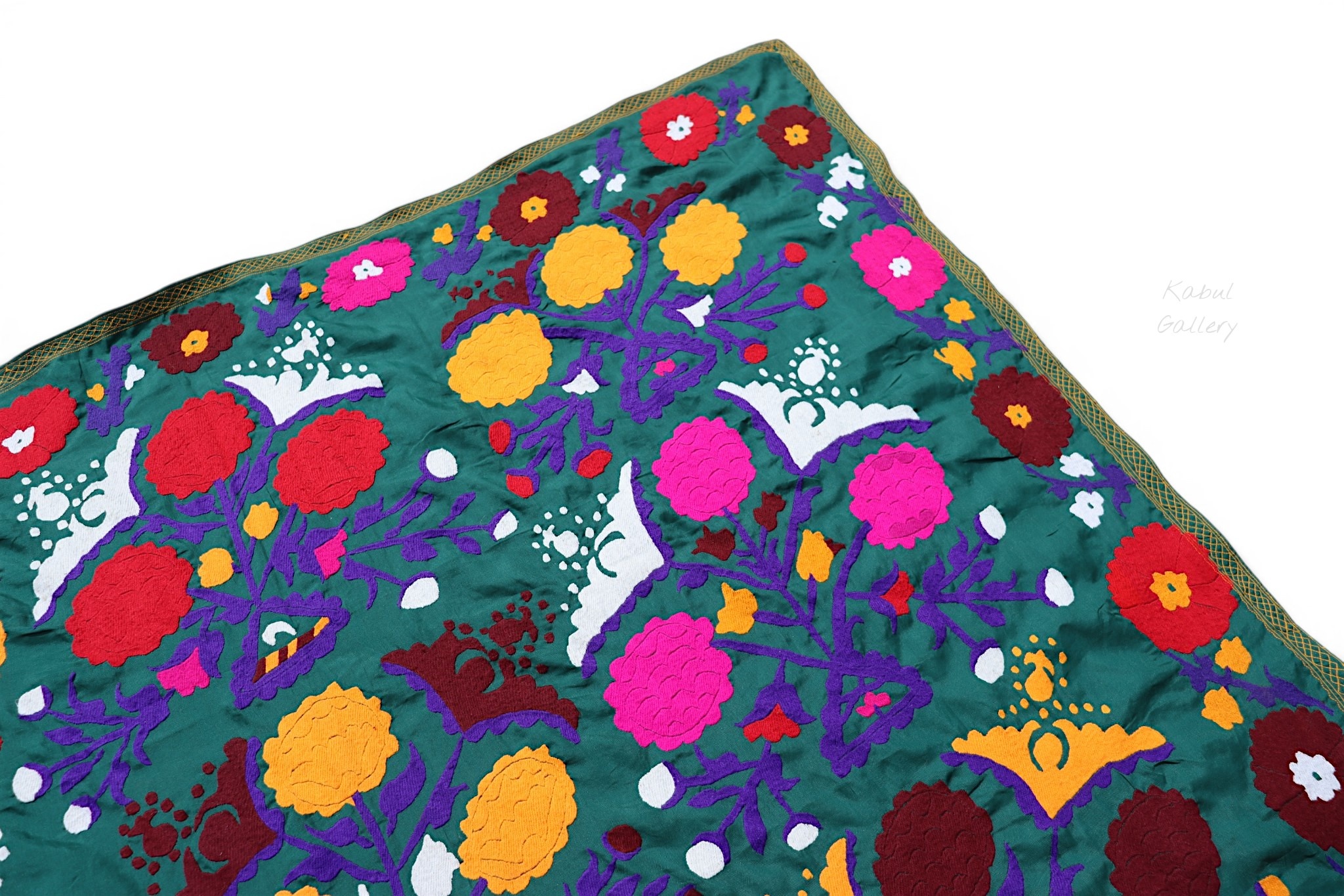 217x160  cm Hand Embroidered suzani from Uzbekistan.Tablecloth, Wall hanging, Bedspread,Bedcover No. UZ26/ 4