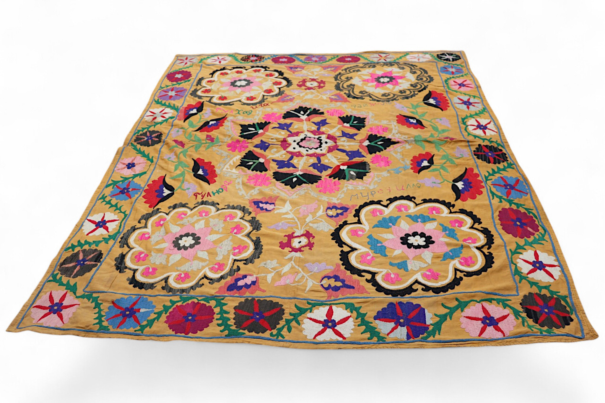 190x147  cm hand bestickte  Suzani Stickerei aus Uzbekistan  Nr:UZ26/ 9