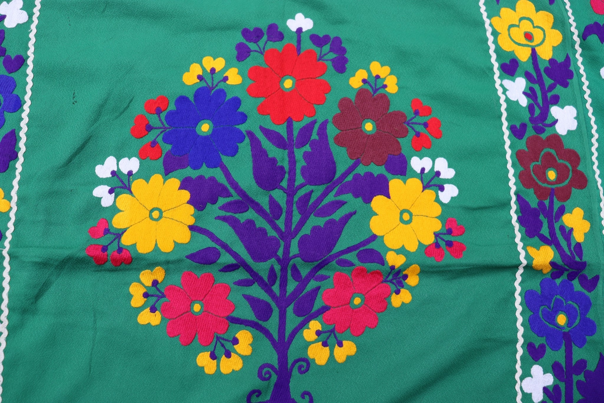 cm Hand Embroidered suzani from Uzbekistan.Tablecloth, Wall hanging, Bedspread,Bedcover No. UZ26/ - Copy