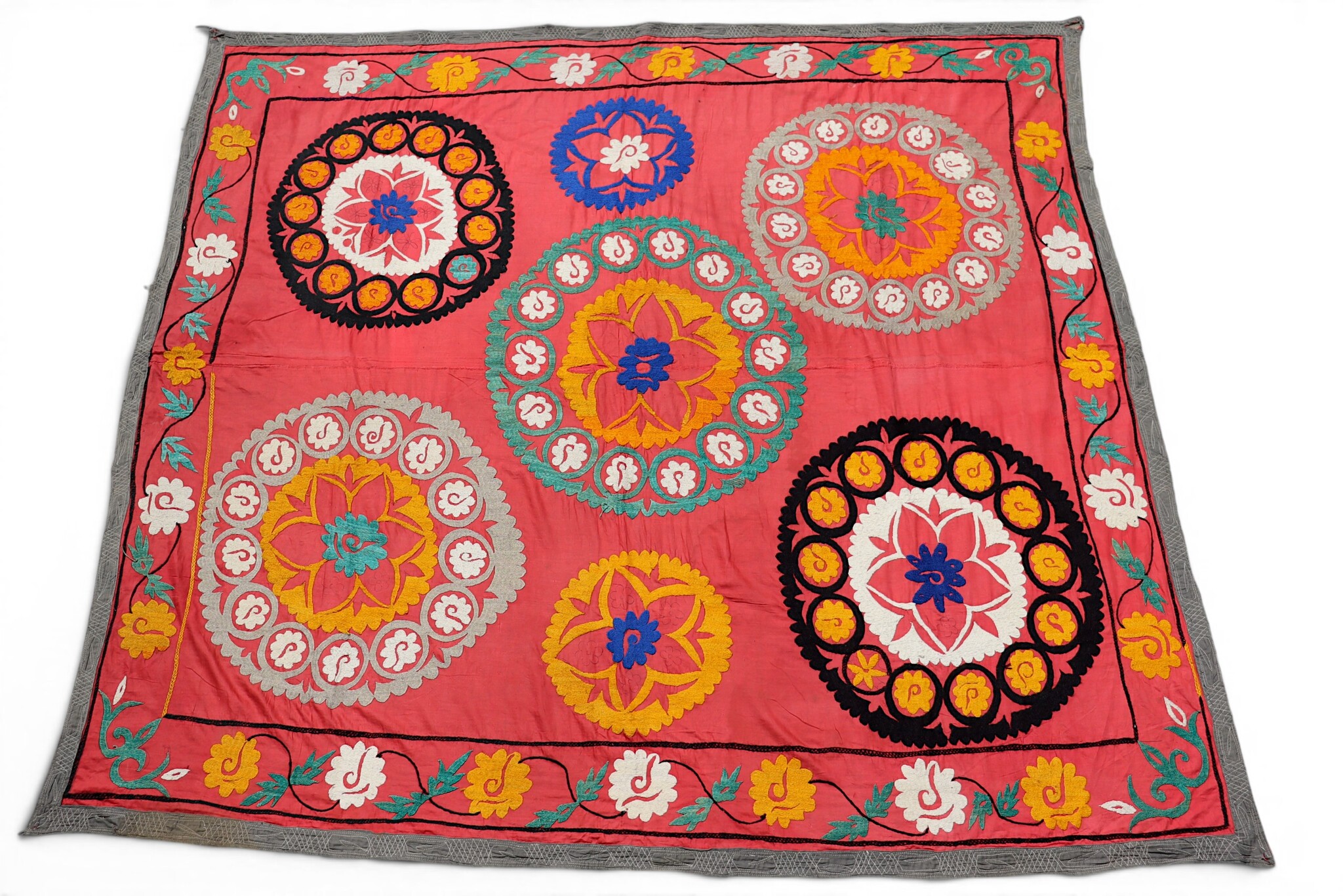 202x190  cm Hand Embroidered suzani from Uzbekistan.Tablecloth, Wall hanging, Bedspread,Bedcover No. UZ26/ - 12