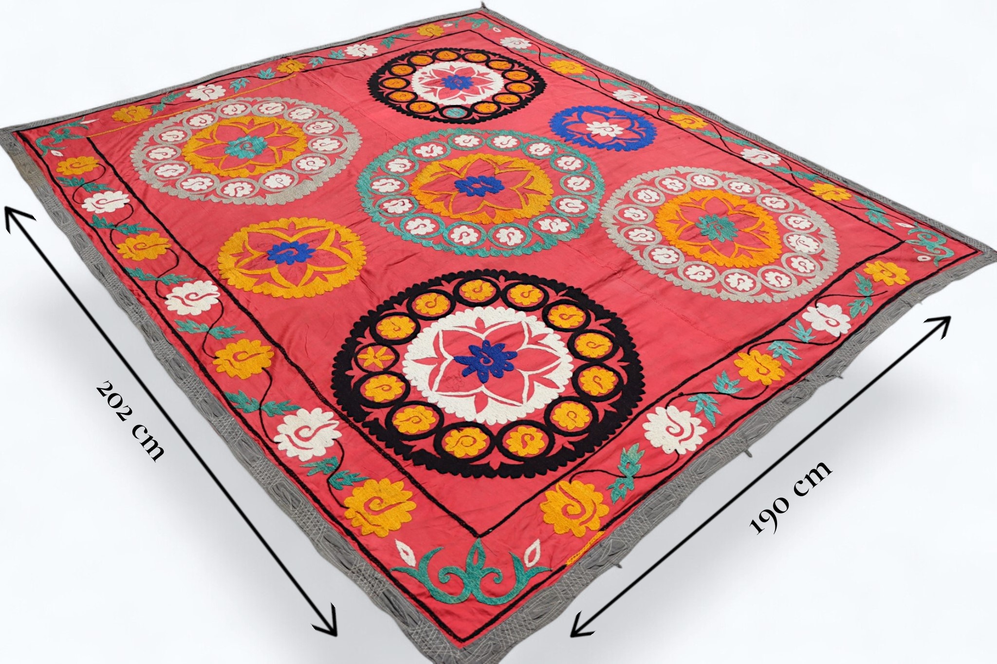 202x190  cm Hand Embroidered suzani from Uzbekistan.Tablecloth, Wall hanging, Bedspread,Bedcover No. UZ26/ - 12