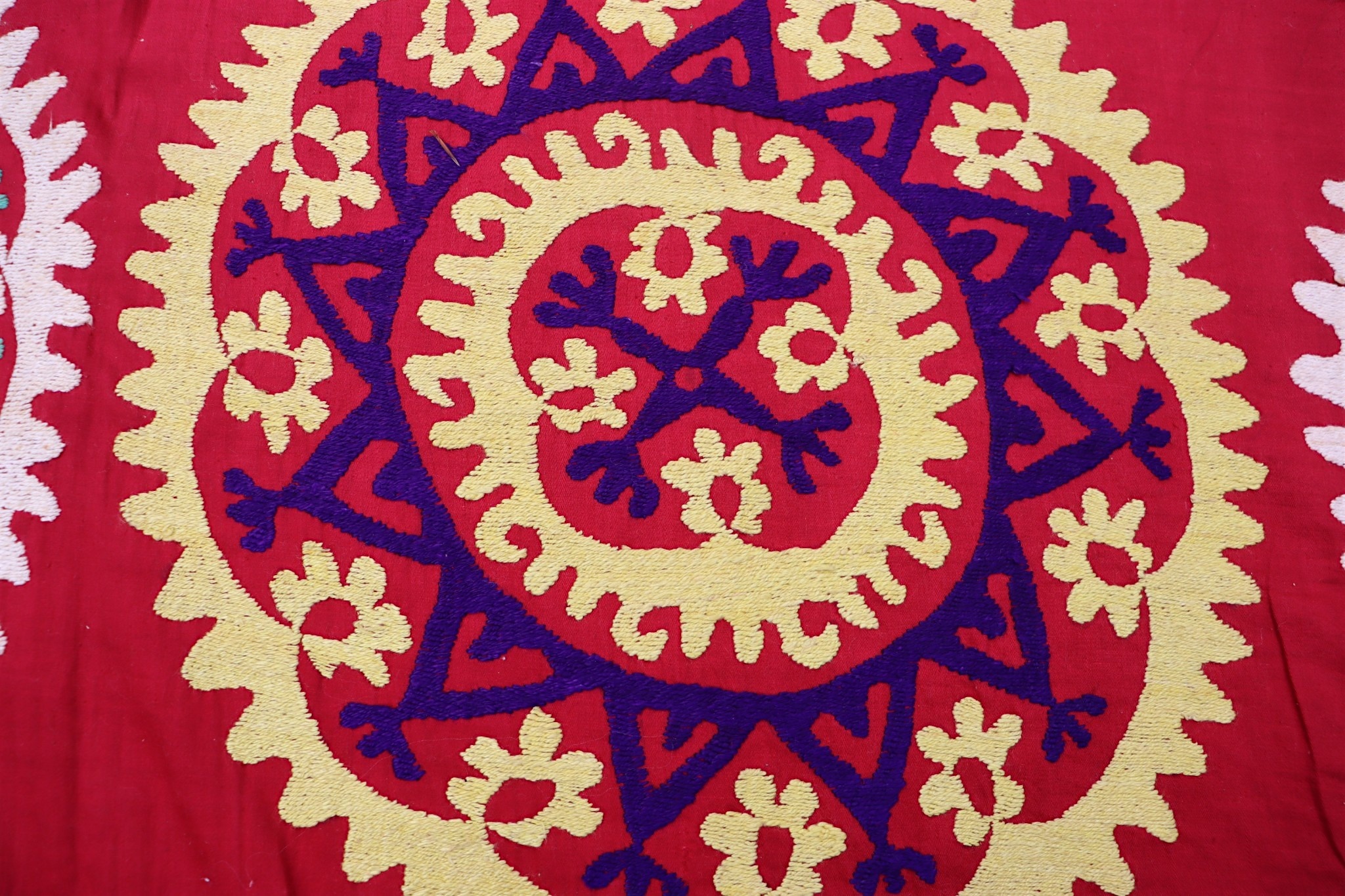 185x180  cm Hand Embroidered suzani from Uzbekistan.Tablecloth, Wall hanging, Bedspread,Bedcover No. UZ26/ 14