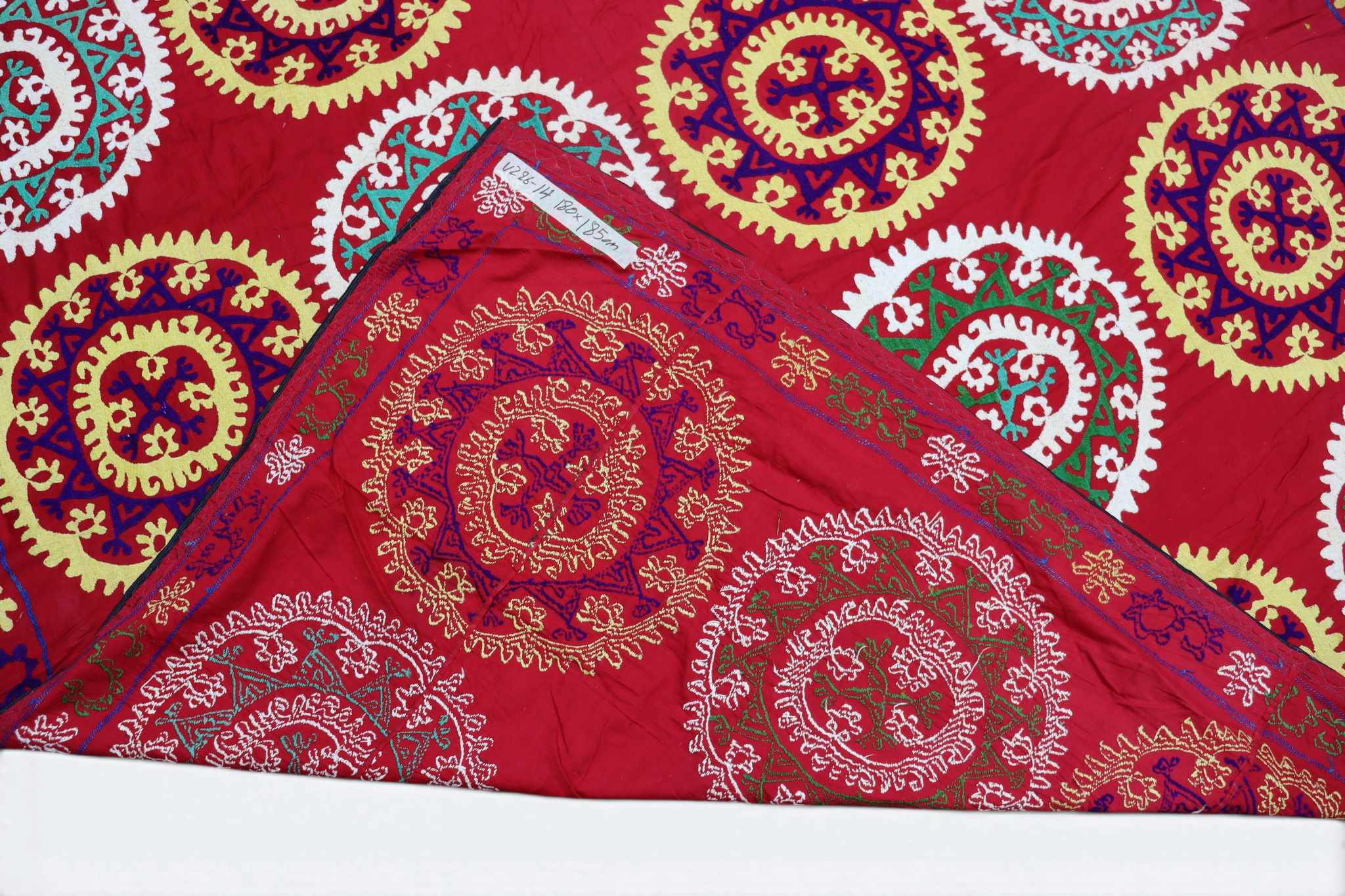 185x180  cm Hand Embroidered suzani from Uzbekistan.Tablecloth, Wall hanging, Bedspread,Bedcover No. UZ26/ 14
