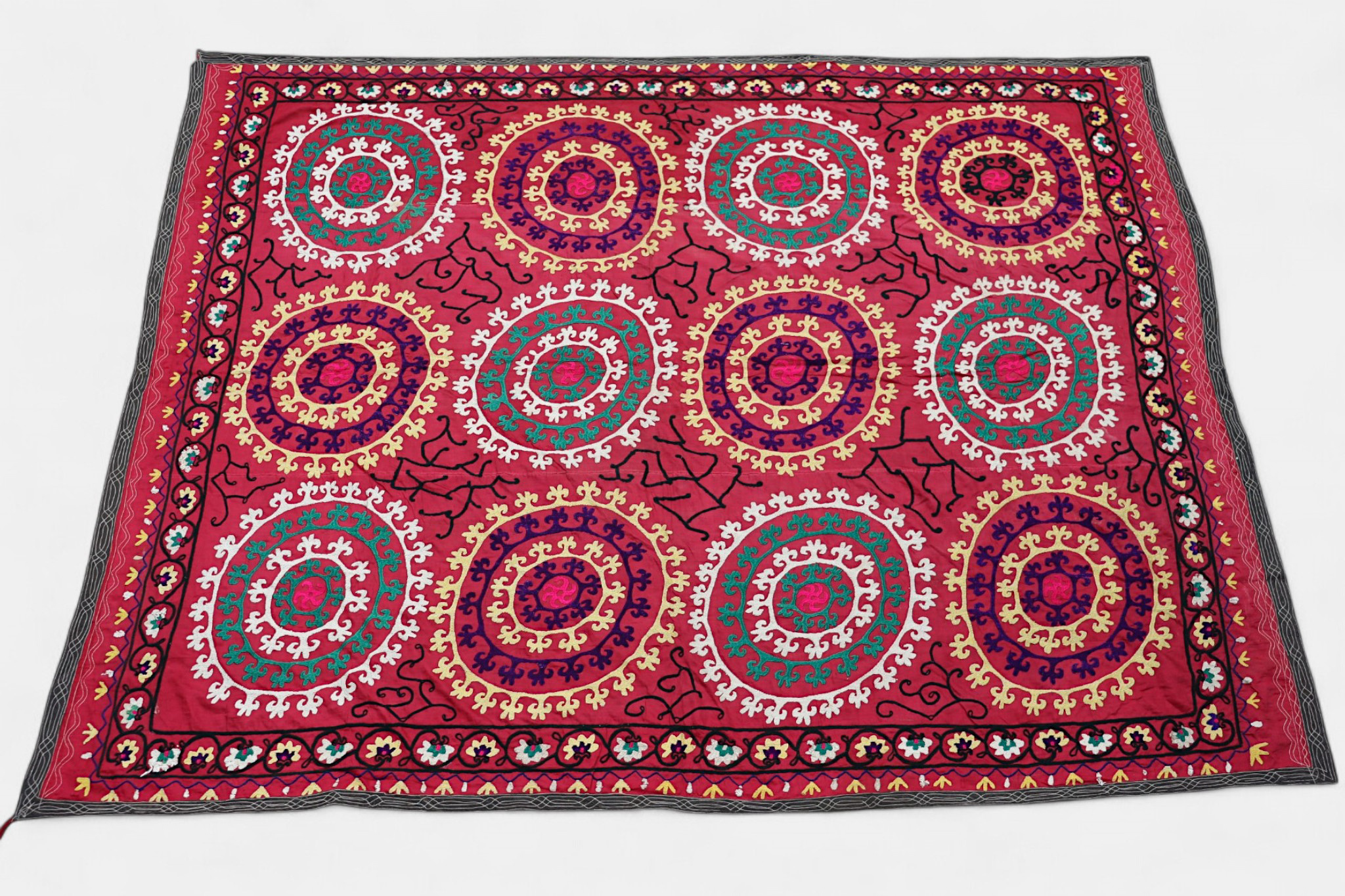 203x160  cm hand bestickte  Suzani Stickerei aus Uzbekistan  Nr:UZ26/ 17