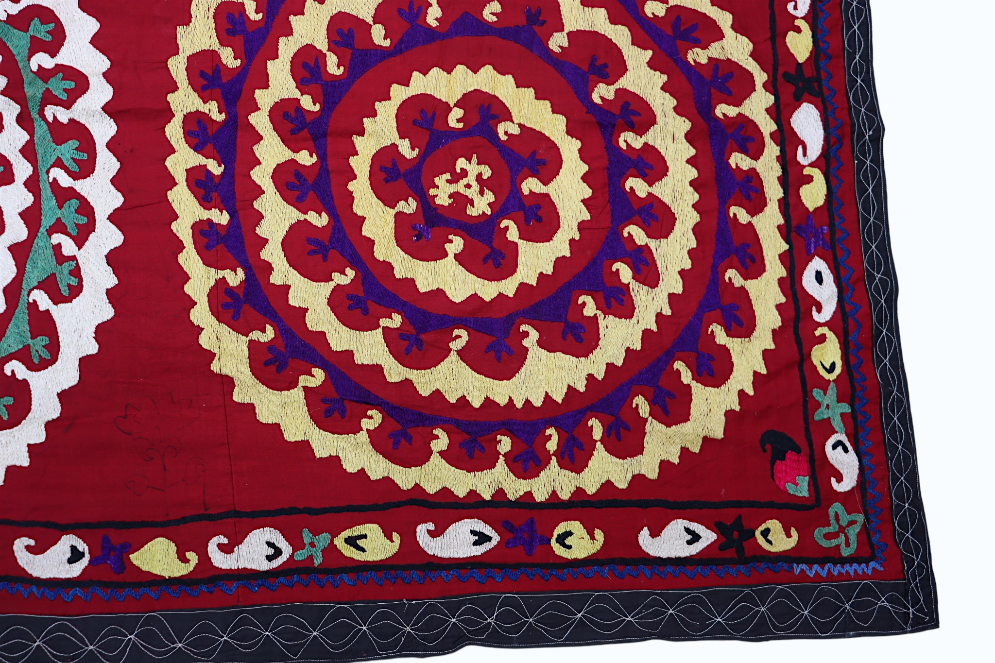 202x195  cm Hand Embroidered suzani from Uzbekistan.Tablecloth, Wall hanging, Bedspread,Bedcover No. UZ26/18