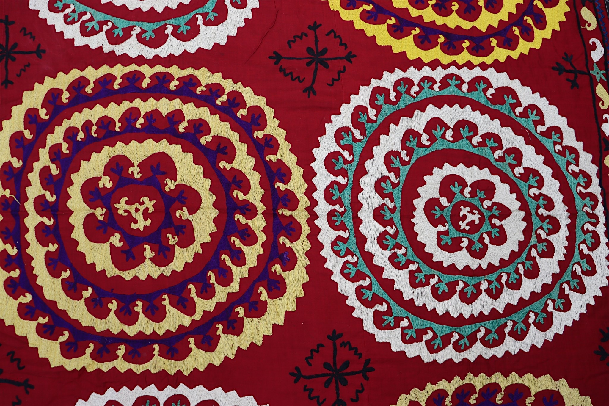 202x195  cm Hand Embroidered suzani from Uzbekistan.Tablecloth, Wall hanging, Bedspread,Bedcover No. UZ26/18