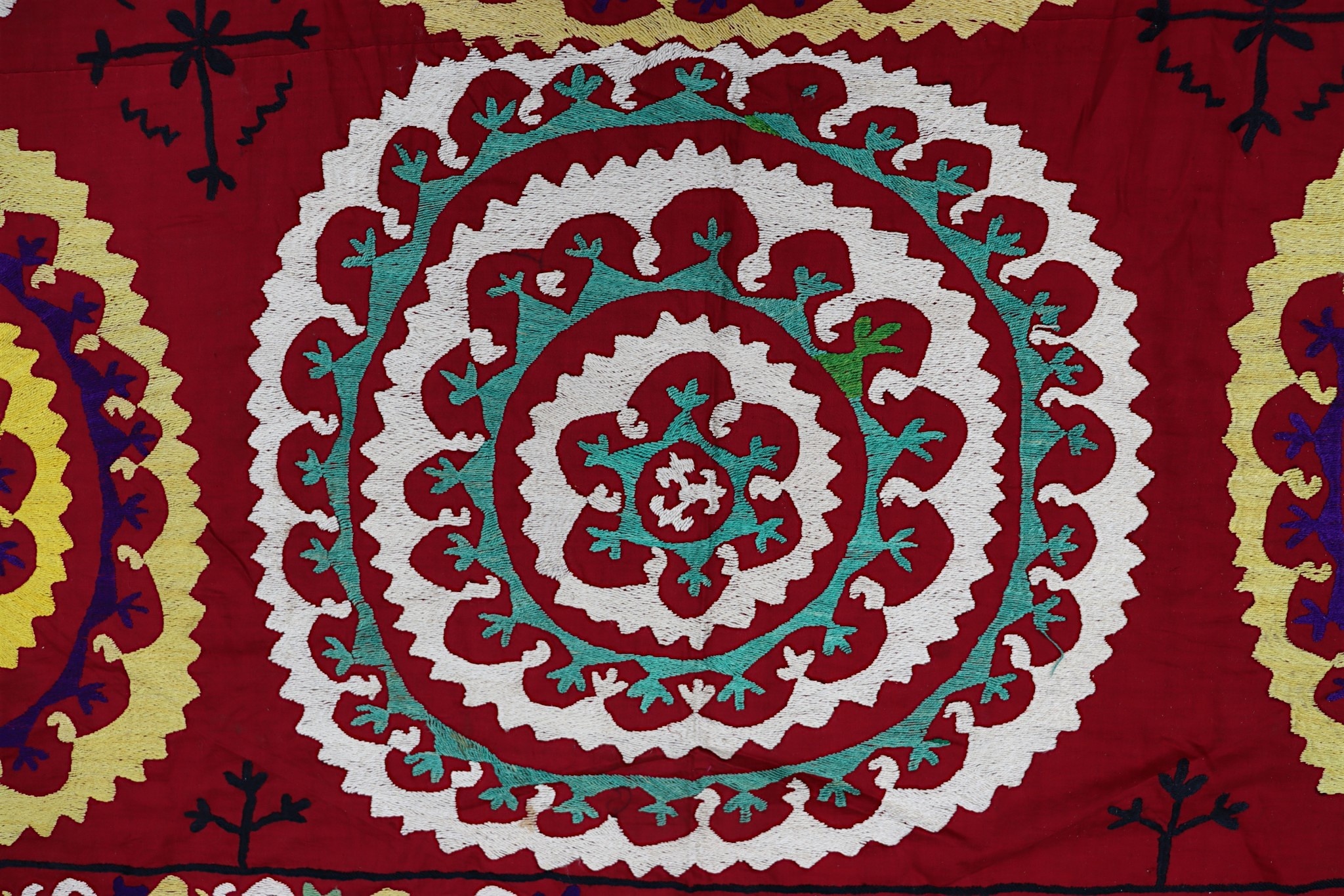 202x195  cm hand bestickte  Suzani Stickerei aus Uzbekistan  Nr:UZ26/ 18