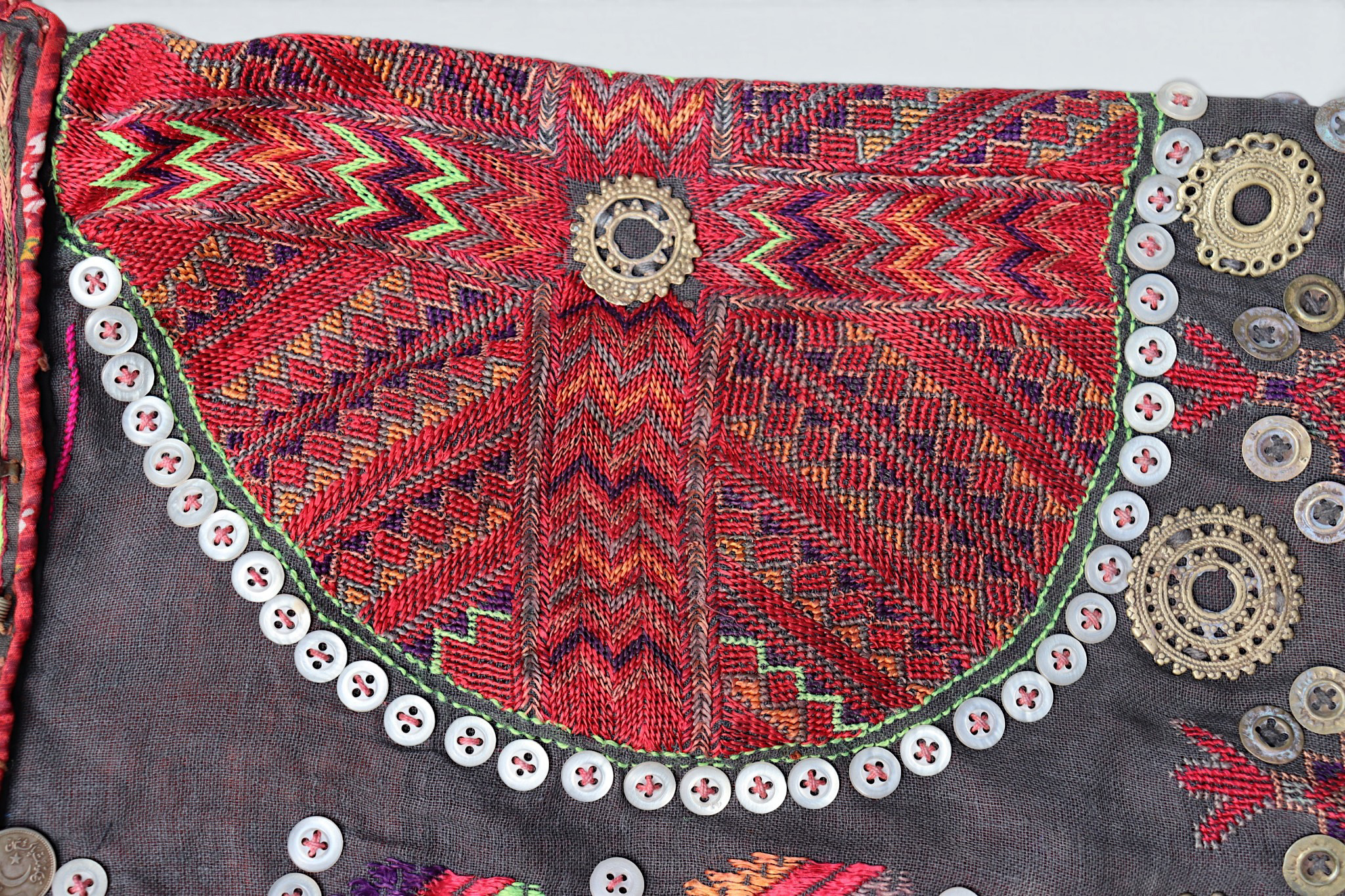 antique original Pakistan Afghanistan nuristan kohistan swat Woman embroidered Dress jumlo No:WL26A