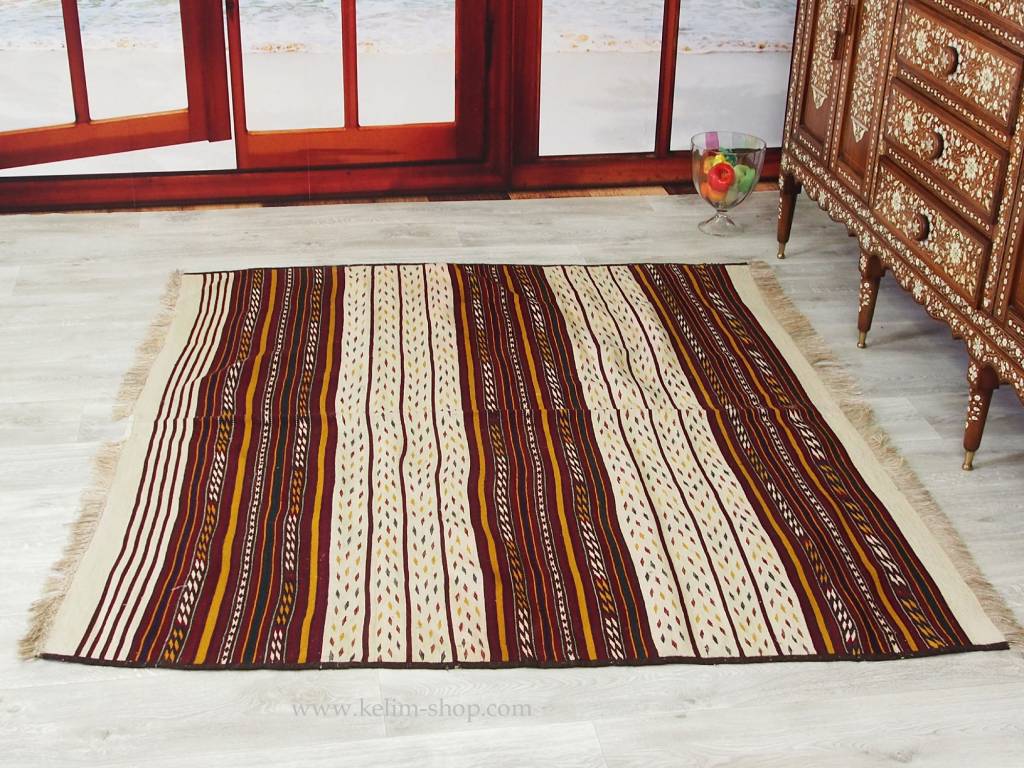 174x154 cm afghan tatarenkelim Nr.4