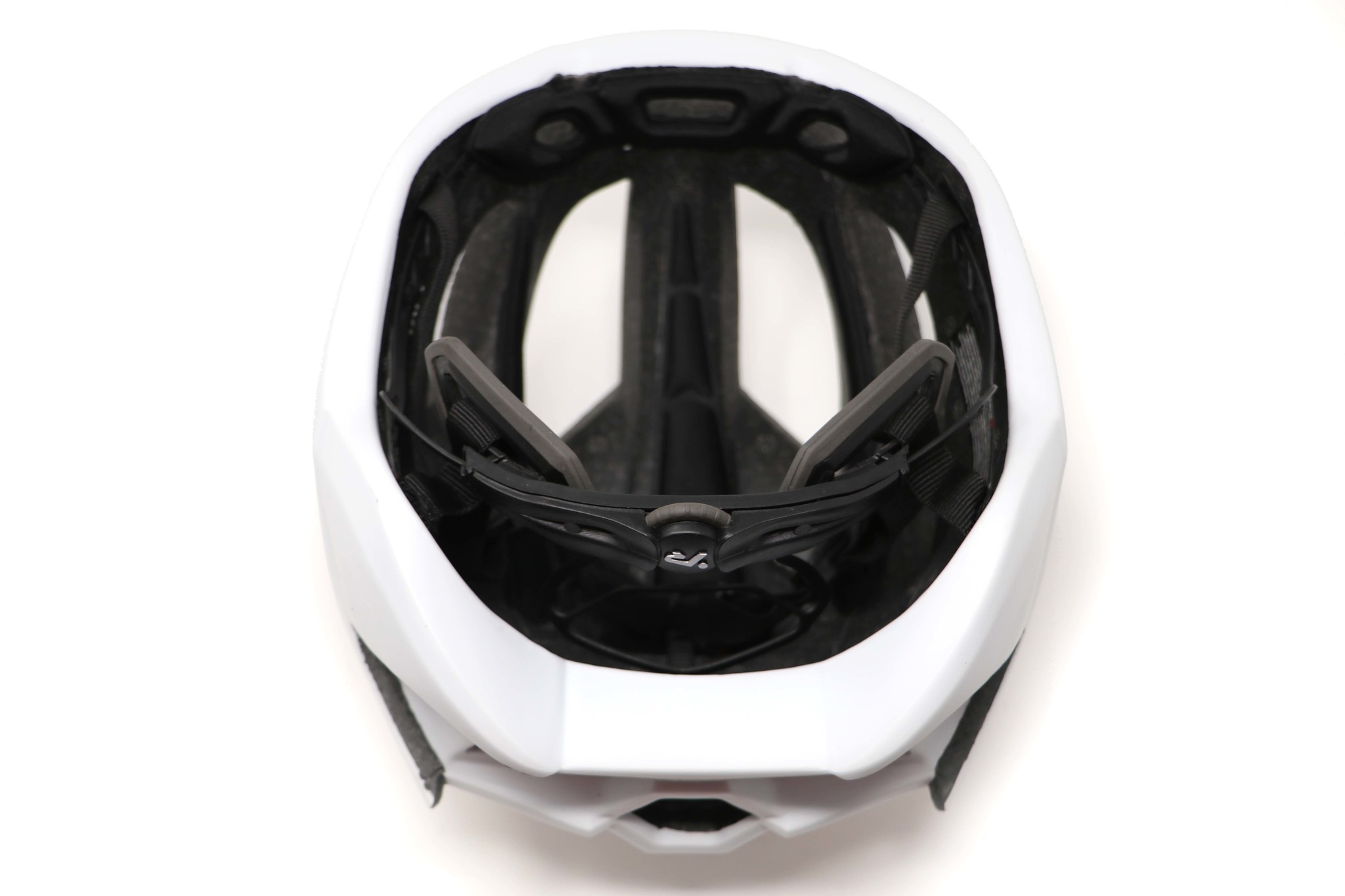 R1 Casque de vélo et de ski roues BLANC