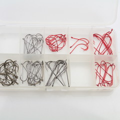 Balzer tacklebox gevuld met bindhaken | 70 st