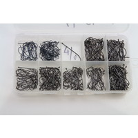 Balzer tacklebox filled with fly tying hooks | 260 pcs