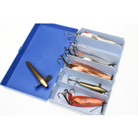 ABU tacklebox small gevuld met vintage 8 ABU lepels / spinners