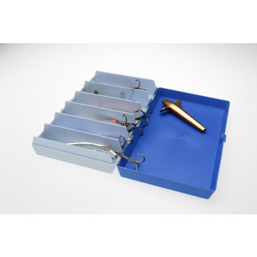 ABU tacklebox small gevuld met vintage 8 ABU lepels / spinners