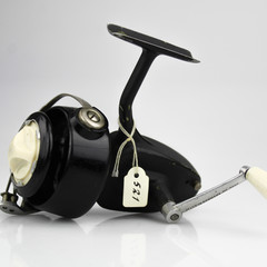 Check here many Vintage & Classic spining reels of Top Brands - CV Fishing