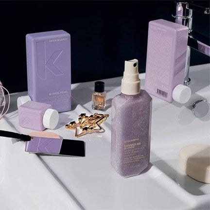 Van gouden highlights tot zilvergrijs: geef je kleur de zorg die ze verdient