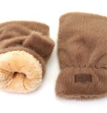 I'm Dutch Vingerloze wanten Are taupe