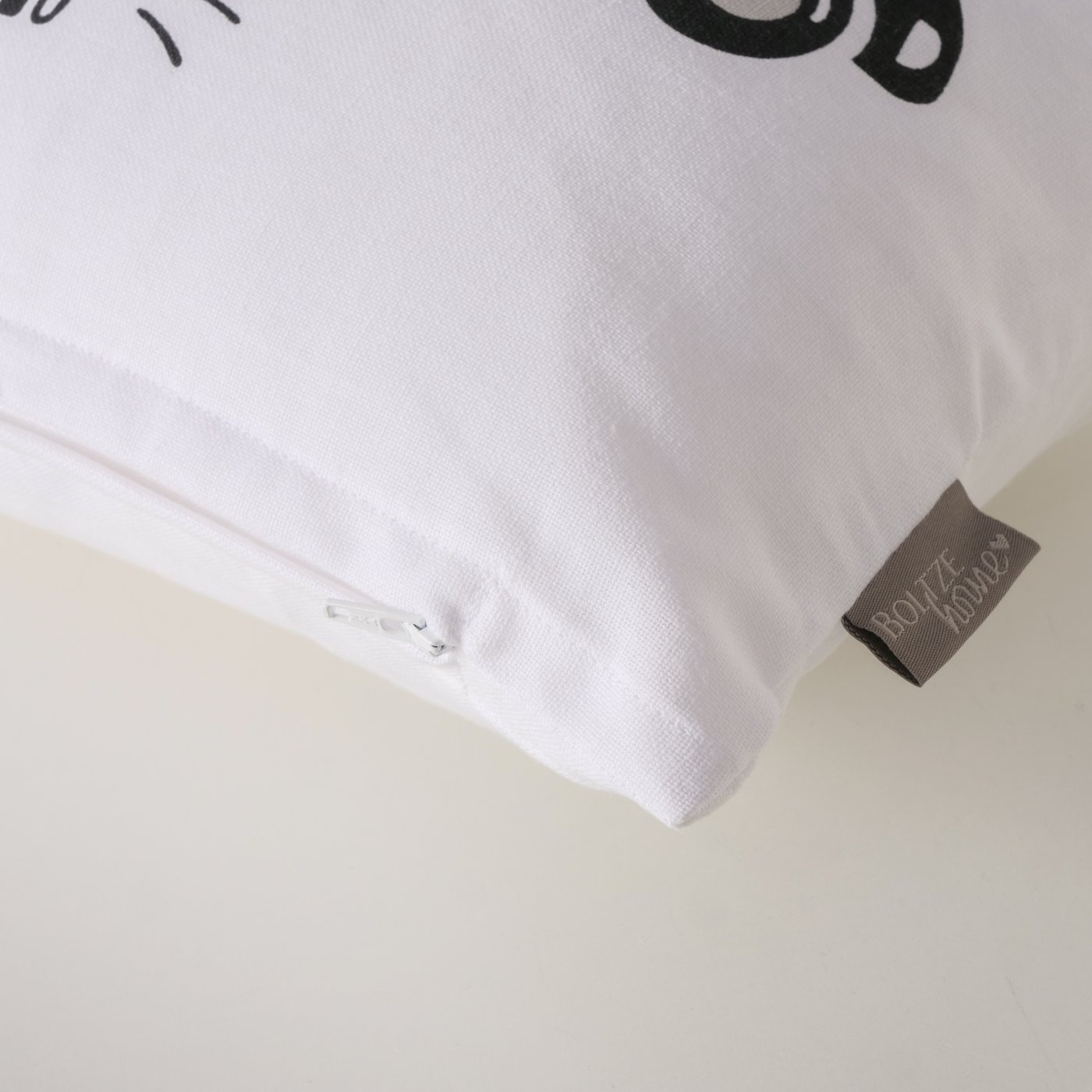 Boltze Home Kussen “Happy Camper” – auto met caravan print